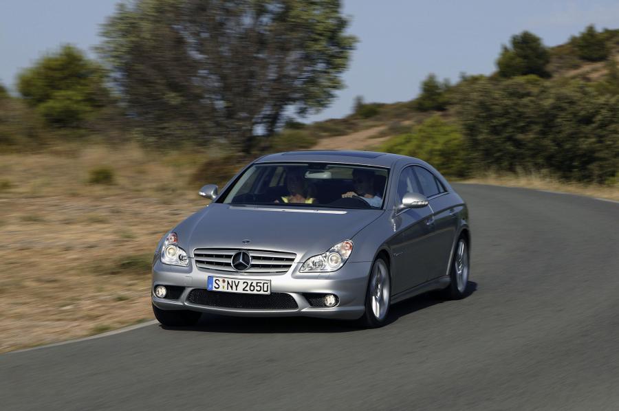  Mercedes-Benz CLS55 AMG 2005 года  (фото 21 из 40)